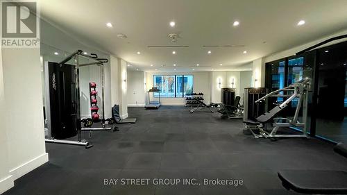 805E - 8868 Yonge Street, Richmond Hill, ON - Indoor Photo Showing Gym Room