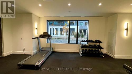 805E - 8868 Yonge Street, Richmond Hill, ON - Indoor Photo Showing Gym Room