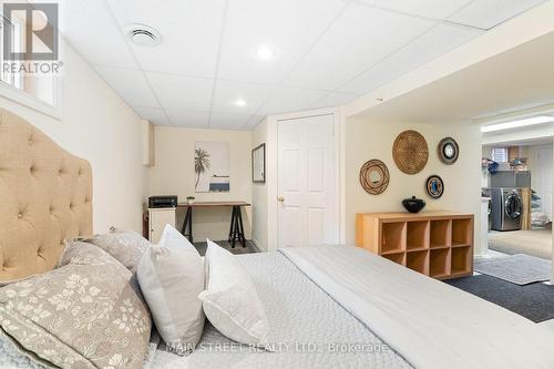 6 High Point Drive, Whitchurch-Stouffville, ON - Indoor Photo Showing Bedroom