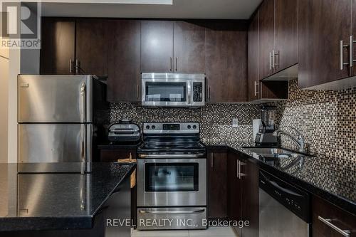 A20 - 26 Bruce Street, Vaughan, ON - Indoor Photo Showing Kitchen With Upgraded Kitchen