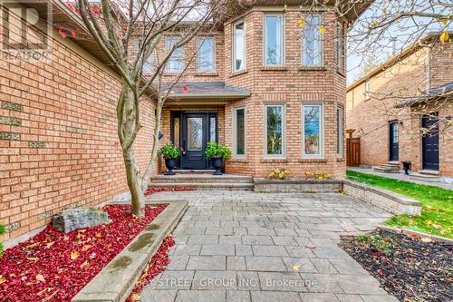 1141 Windrush Drive, Oakville, ON - Outdoor With Facade