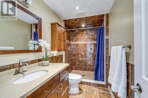 1141 Windrush Drive, Oakville, ON - Indoor Photo Showing Bathroom