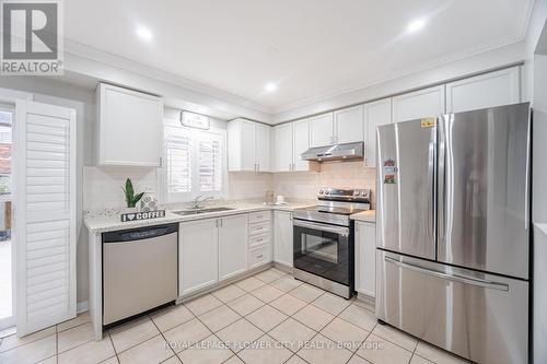 144 Tiller Trail, Brampton, ON - Indoor Photo Showing Kitchen With Stainless Steel Kitchen