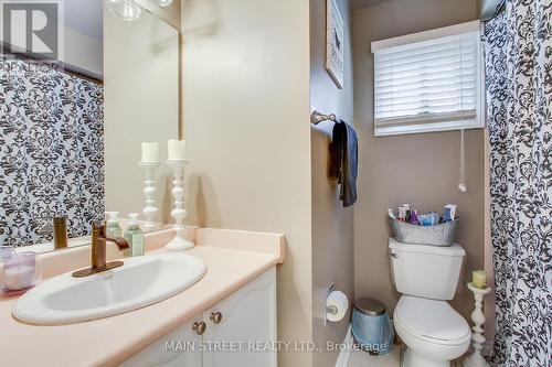 63 Annamaria Drive, Georgina, ON - Indoor Photo Showing Bathroom