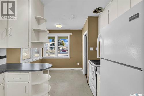 1514 Ewart Avenue S, Saskatoon, SK - Indoor Photo Showing Kitchen