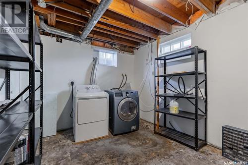 1514 Ewart Avenue S, Saskatoon, SK - Indoor Photo Showing Laundry Room