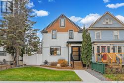 719 H AVENUE S  Saskatoon, SK S7M 1X2