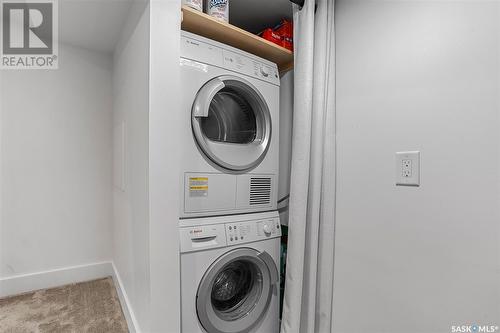 719 H Avenue S, Saskatoon, SK - Indoor Photo Showing Laundry Room