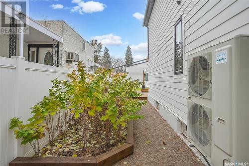 719 H Avenue S, Saskatoon, SK - Outdoor