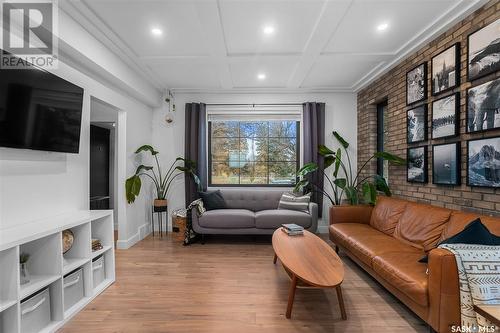 719 H Avenue S, Saskatoon, SK - Indoor Photo Showing Living Room