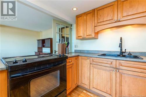 729 Manawagonish Road, Saint John, NB - Indoor Photo Showing Kitchen