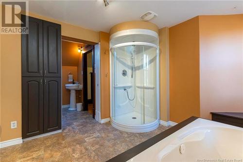 729 Manawagonish Road, Saint John, NB - Indoor Photo Showing Bathroom