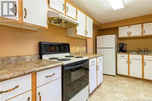 729 Manawagonish Road, Saint John, NB - Indoor Photo Showing Kitchen