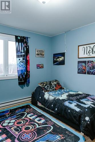 265 Main Street, Wing'S Point, NL - Indoor Photo Showing Bedroom