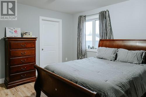 265 Main Street, Wing'S Point, NL - Indoor Photo Showing Bedroom