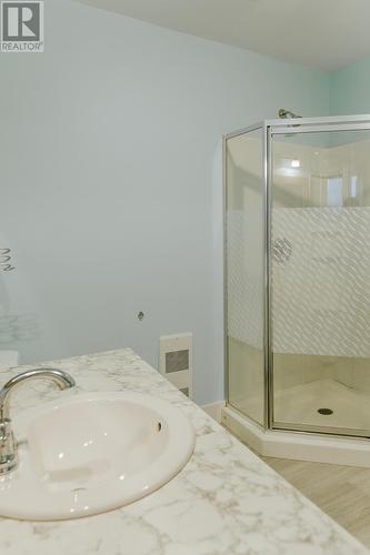 265 Main Street, Wing'S Point, NL - Indoor Photo Showing Bathroom