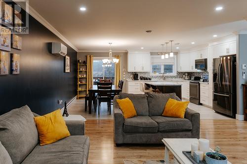 265 Main Street, Wing'S Point, NL - Indoor Photo Showing Living Room