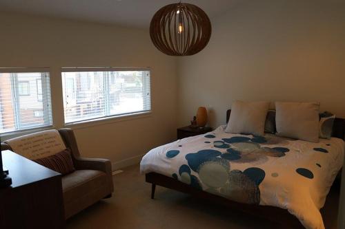 15688 28 Avenue, Surrey, BC - Indoor Photo Showing Bedroom