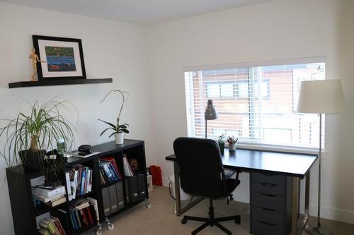 15688 28 Avenue, Surrey, BC - Indoor Photo Showing Office