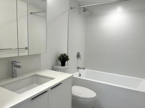 1507 13333 133 Street, Surrey, BC - Indoor Photo Showing Bathroom