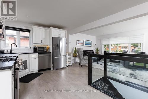 82 Queenston Crescent, London, ON - Indoor Photo Showing Kitchen With Stainless Steel Kitchen