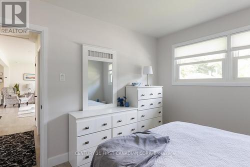 82 Queenston Crescent, London, ON - Indoor Photo Showing Bedroom