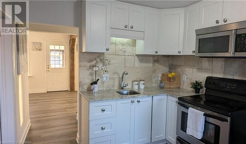 590 Woodward Avenue, Hamilton, ON - Indoor Photo Showing Kitchen With Upgraded Kitchen