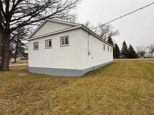 230 2Nd Avenue, Mccreary, MB - Outdoor