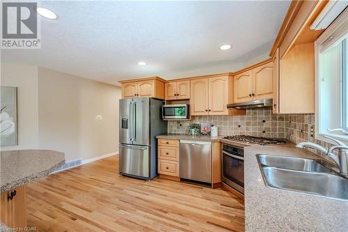 7 Whitetail Court, Guelph, ON - Indoor Photo Showing Kitchen With Double Sink