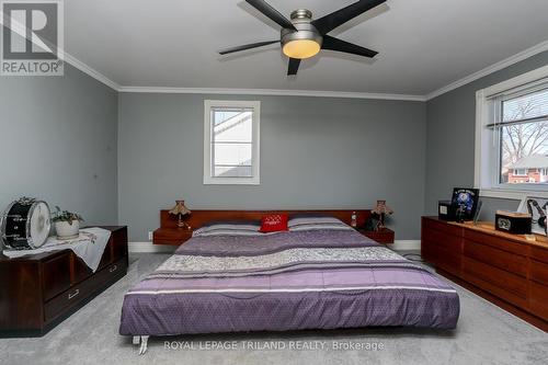 329 Regal Drive, London, ON - Indoor Photo Showing Bedroom