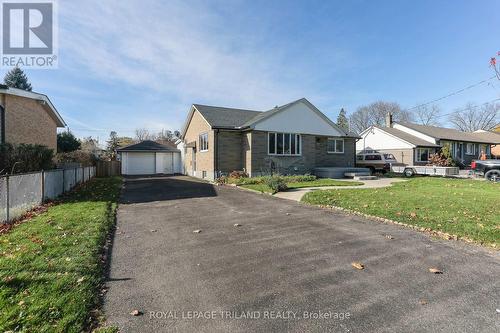 329 Regal Drive, London, ON - Outdoor