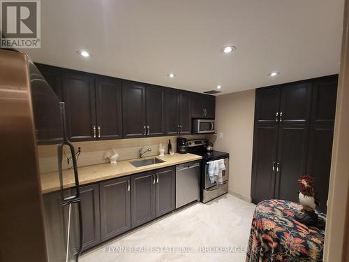 405 - 1201 Steeles Avenue W, Toronto (Westminster-Branson), ON - Indoor Photo Showing Kitchen