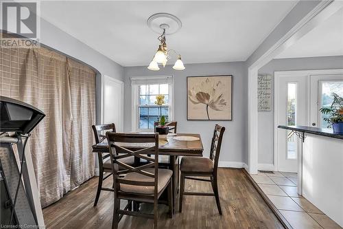 294 East 18Th Street, Hamilton, ON - Indoor Photo Showing Dining Room