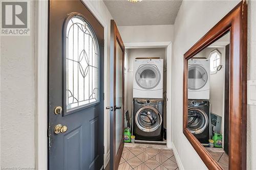 294 East 18Th Street, Hamilton, ON - Indoor Photo Showing Laundry Room