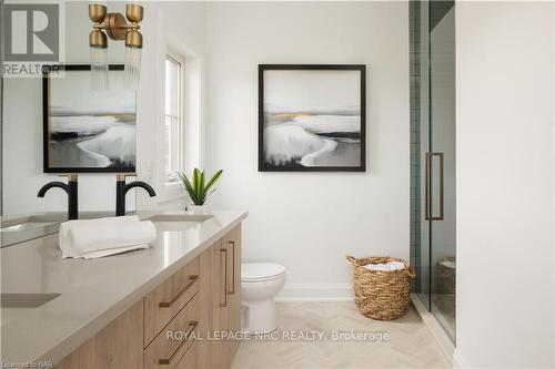 70C - 586 Seneca Drive, Fort Erie (333 - Lakeshore), ON - Indoor Photo Showing Bathroom