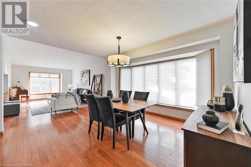 2368 Folkway Drive, Mississauga, ON - Indoor Photo Showing Dining Room