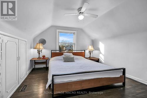 294 East 18Th Street, Hamilton, ON - Indoor Photo Showing Bedroom