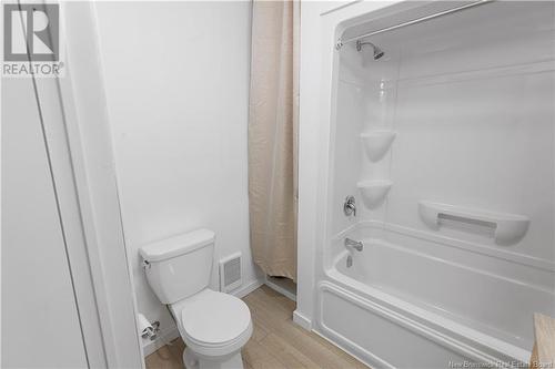 4120 Route 114, Hopewell Cape, NB - Indoor Photo Showing Bathroom