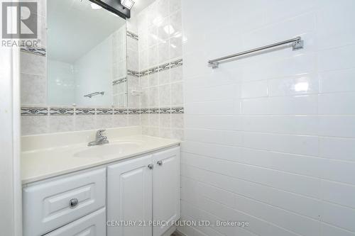 1404 - 25 Sunrise Avenue, Toronto, ON - Indoor Photo Showing Bathroom