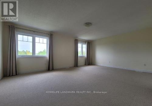 27 Philips View Crescent E, Richmond Hill, ON - Indoor Photo Showing Other Room