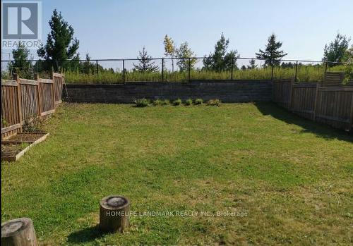 27 Philips View Crescent E, Richmond Hill, ON - Outdoor With Backyard