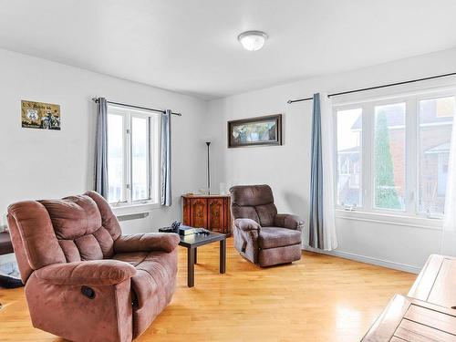 Salon - 140  - 142 Rue St-Lambert, Salaberry-De-Valleyfield, QC - Indoor Photo Showing Living Room