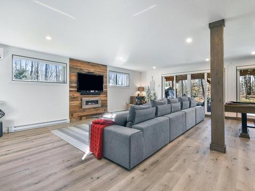 Family room - 10 Ch. Kalmia, Saint-Donat, QC - Indoor Photo Showing Other Room