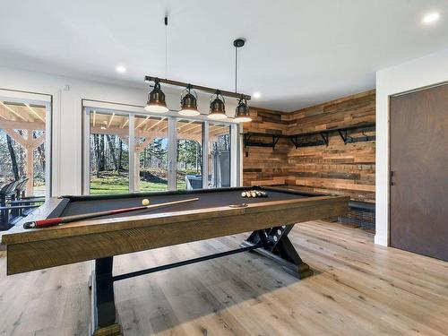 Family room - 10 Ch. Kalmia, Saint-Donat, QC - Indoor Photo Showing Other Room