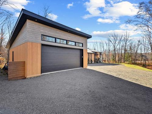 Garage - 10 Ch. Kalmia, Saint-Donat, QC - Outdoor