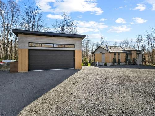 Garage - 10 Ch. Kalmia, Saint-Donat, QC - Outdoor