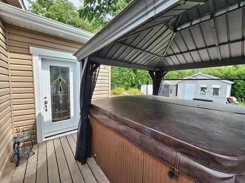 Hot tub - 750 Tsse Robillard, Saint-André-D'Argenteuil, QC - Outdoor With Deck Patio Veranda With Exterior