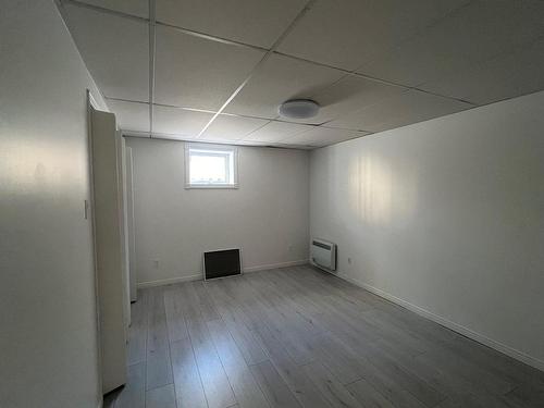 Bedroom - 149 Rue Monseigneur.-Houde, Chibougamau, QC - Indoor Photo Showing Basement