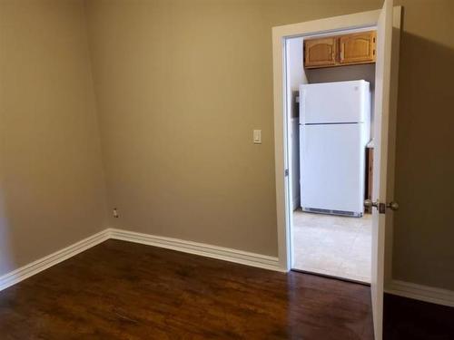 233 Cameron St, Thunder Bay, ON - Indoor Photo Showing Other Room