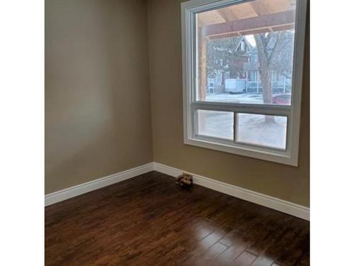 233 Cameron St, Thunder Bay, ON - Indoor Photo Showing Other Room